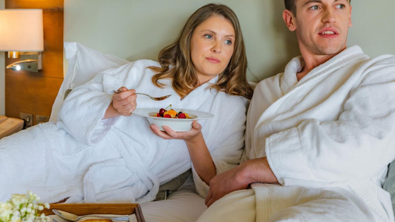 breakfastbed