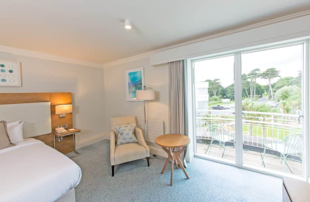 family-room-garden-view-2 family-room-garden-view-2