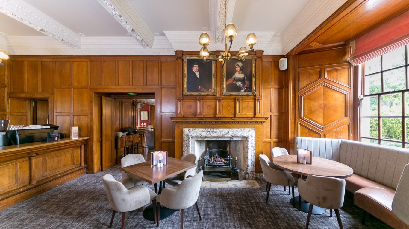 jameson-bar-new-fireplace-&-portrait