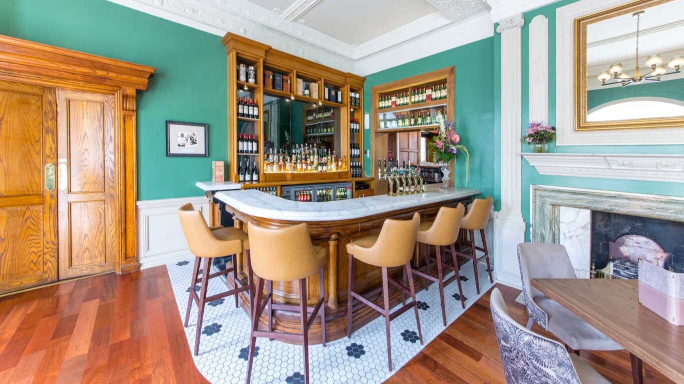 Jameson bar