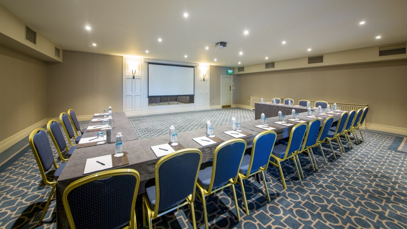 strand-suite-new-ushape-2